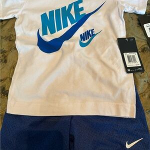 Nike Kids White Tee with Blue Logo NWT Size 4 (3-4 Years)